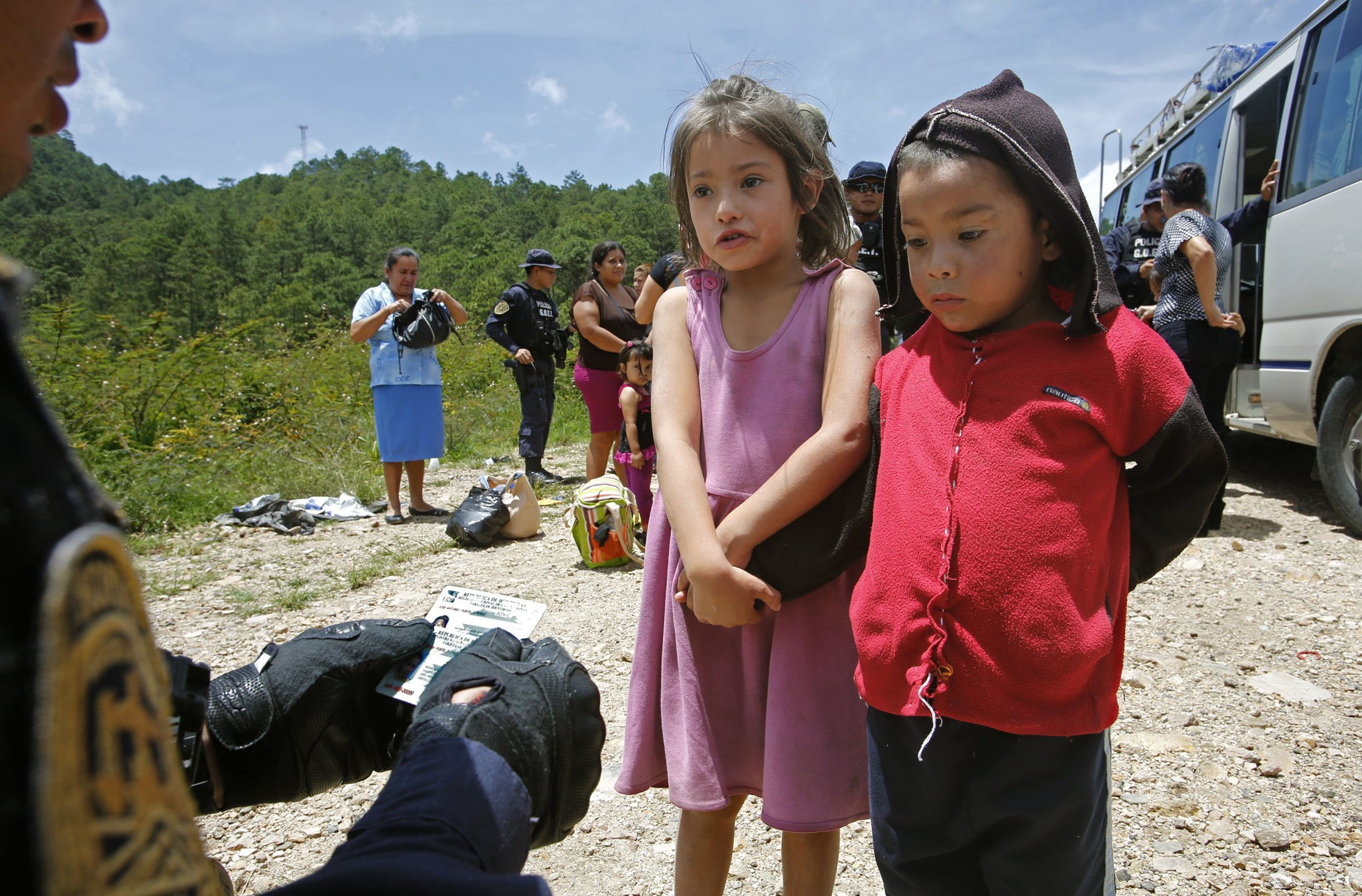Newsela | PRO/CON: How we should handle the "children's border crisis"